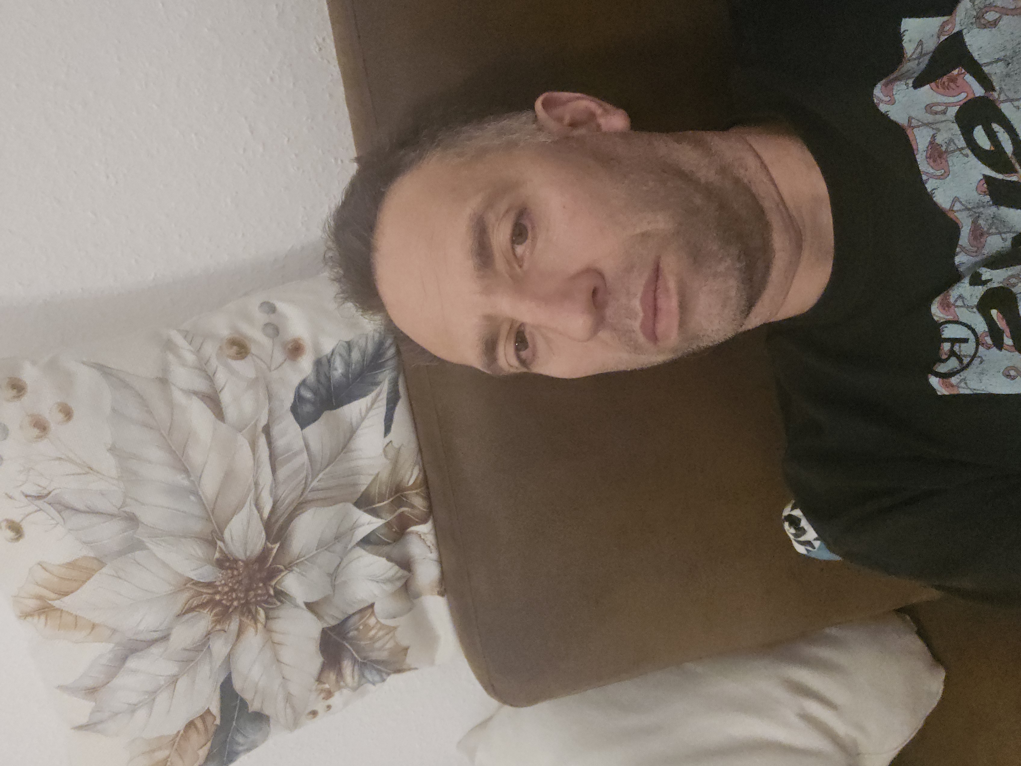 Lyubomir  K